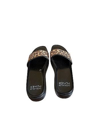 Donald J Pliner Fiji Sandals (view 2)