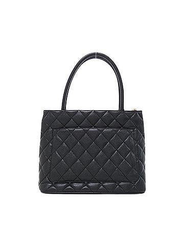 Chanel Chanel 1804 handbag (view 2)