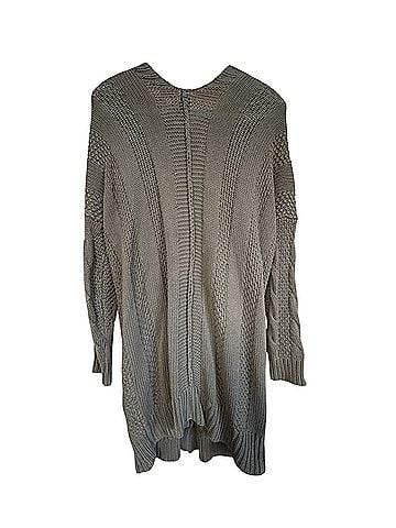 Agnes & Dora Cardigan (view 2)
