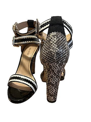 Pour La Victoire Heels (view 2)