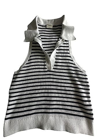 Abercrombie & Fitch Sleeveless Top (view 1)