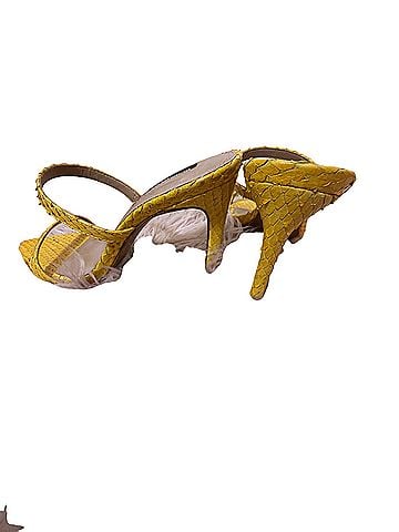 BCBGMAXAZRIA Heels (view 2)