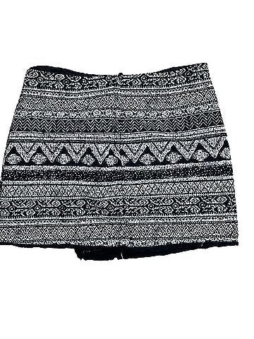 H&M Casual Skirt (view 2)