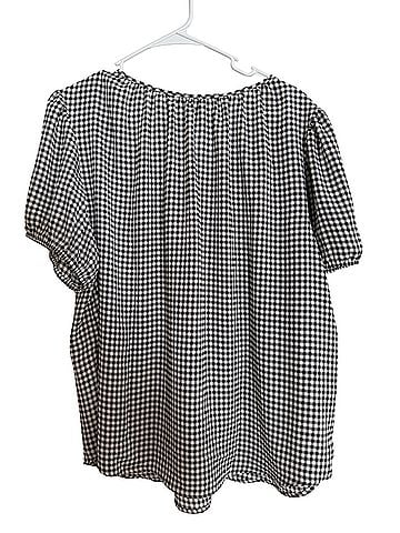 Ann Taylor LOFT Outlet Short Sleeve Blouse (view 2)