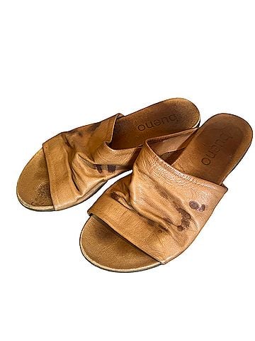 Bueno Mule/Clog (view 1)