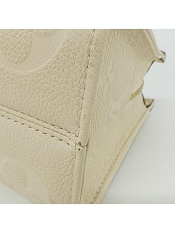Louis Vuitton Louis Vuitton Monogram Empreinte OnTheGo EW M23698 Handbag (view 2)