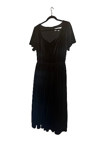 JESSAKAE Riverwood Cocktail Dress (view 2)