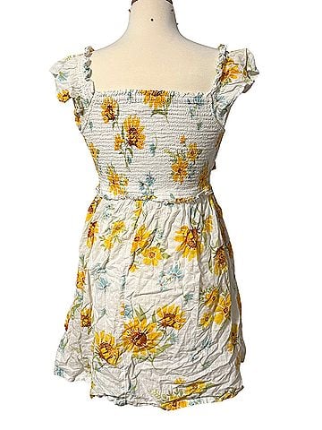 Old Navy Casual Dress (view 2)