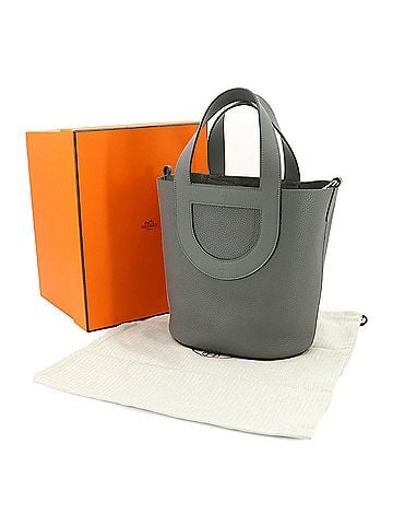 Hermès Hermes In the Loop 23 Handbag, Taurillon Clemence Swift Leather, Grimayer, K Stamp, Silver Hardware. (view 2)