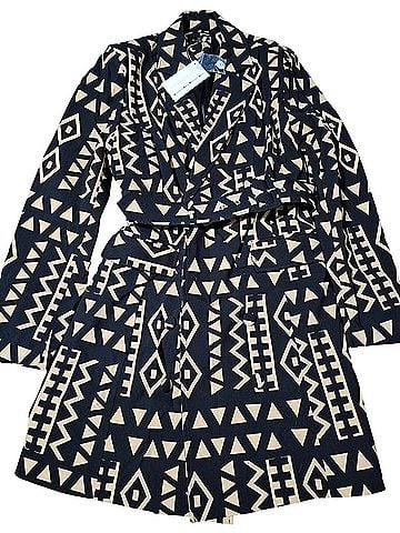 Diyanu Coat (view 1)