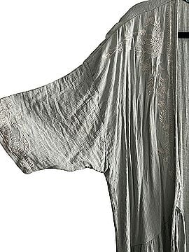 Knox Rose Kimono (view 2)