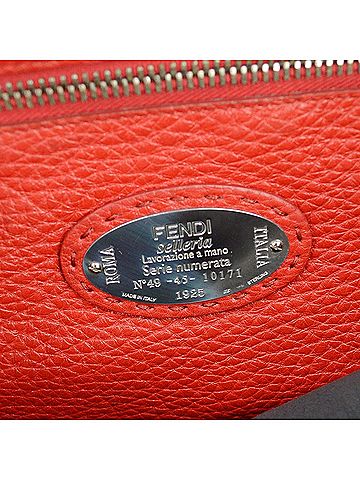 Fendi Selleria Peekaboo Fit Leather Black Leather Handbag (view 2)