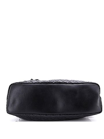 Saint Laurent ES Giant Travel Bag Quilted Leather (view 2)
