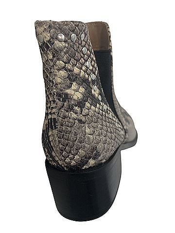 Steve Madden Steve Madden Ankle Boots (view 2)