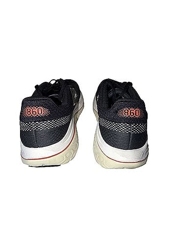 New Balance Fresh Foam 860v14 Sneakers (view 2)