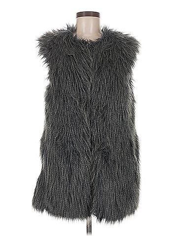 Romeo & Juliet Couture Romeo &amp; Juliet Couture Faux Fur Vest (view 1)