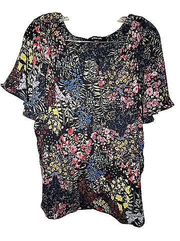 Sugar Lips Short Sleeve Blouse (view 1)