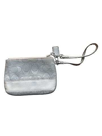 Coach Wristlet (view 2)