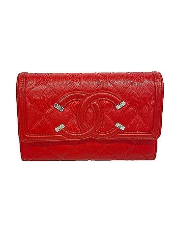 Chanel Chanel Tri-fold Wallet CC Filigree Caviar Skin Red Women's (view 1)