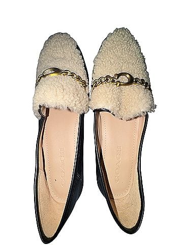 Coach Flats (view 1)