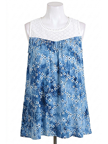 Umgee Floral &amp; Lace Keyhole Top in Blue (view 1)