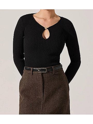 Astr Lynly Sweater in Black (view 2)