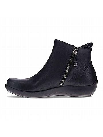 Revere Women's Aberdeen Boot in Black Stretch (view 2)
