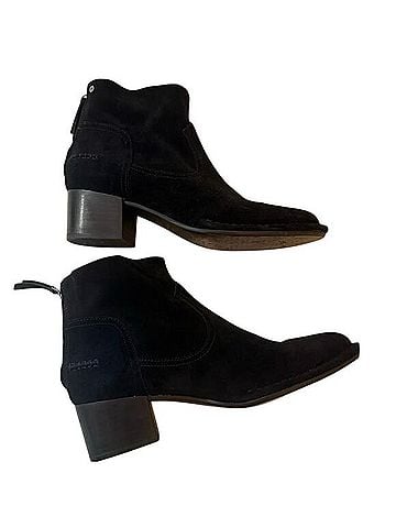 Ugg Bandera Ankle Boots (view 2)