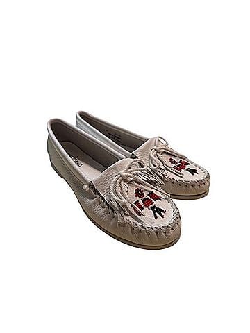 Minnetonka Thunderbird Animikii Sneakers (view 1)