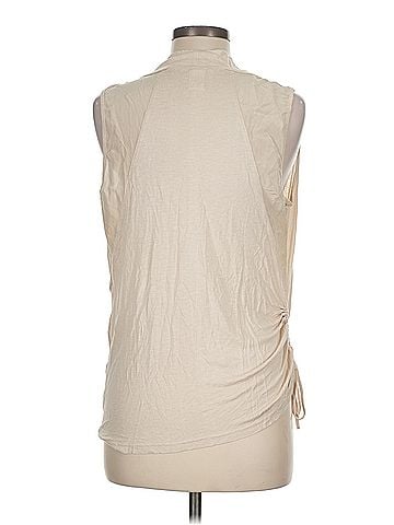Gold Hawk Gold Hawk Sleeveless Blouse (view 2)