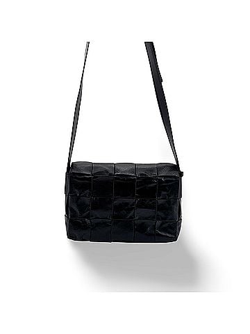 Bottega Veneta Brick Cassette Maxi Intrecciato Leather Black Leather Shoulder Bag Bag (view 1)