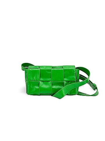 Bottega Veneta Cassette Belt Maxi Intrecciato Leather Green Leather Clutche &amp; Pouche Bag (view 1)