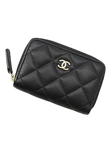 Chanel Chanel Classic Zip Coin Purse Matelassé Coco Mark Lambskin AP0216 Wallet Black CHANEL WALLET (view 1)