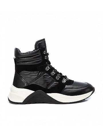 XTI Women's Casual Booties in Black (view 1)
