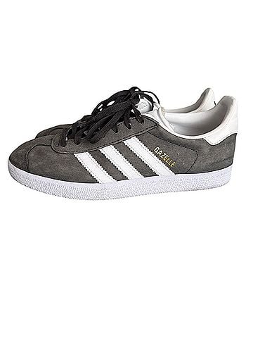 Adidas Sneakers (view 2)