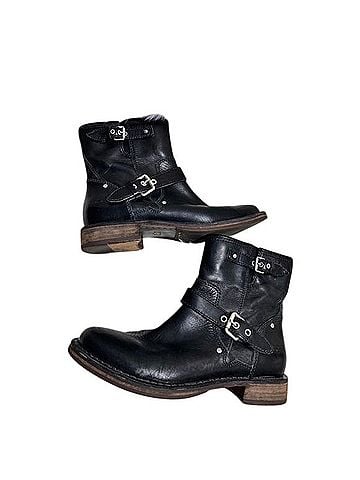 Ugg Australia Fabrizia Boots (view 1)