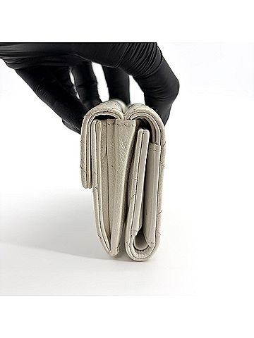 Chanel Classic Flap Card Holder Quilted Caviar White Calfskin Card Holders Accessory (view 2)