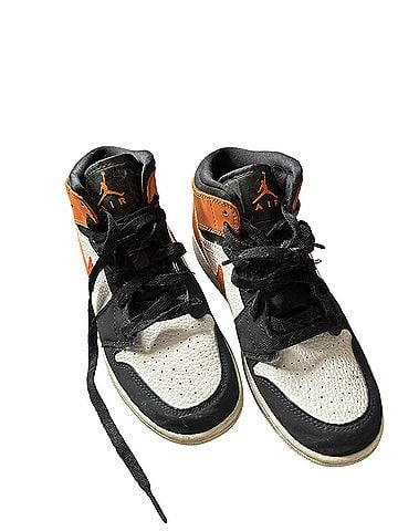 Nike Sneakers (view 2)