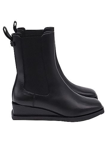 Salvatore Ferragamo Salvatore Ferragamo Wyatt Ankle Boots in Black Leather (view 1)