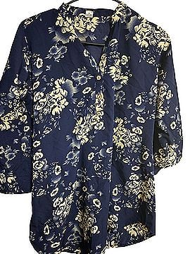 Amazon Basics Long Sleeve Button-Down Shirt (view 1)