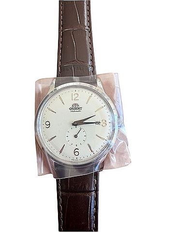 Good Orient Bambino Small Seconds Watch (view 2)