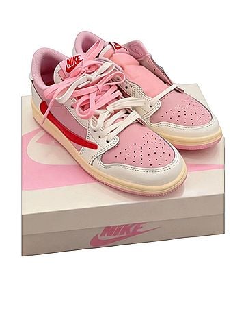 Nike Sneakers (view 2)