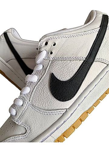 Nike Sneakers (view 2)