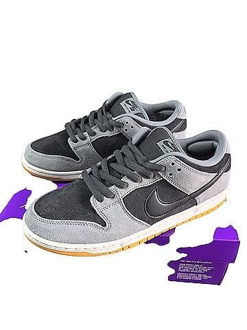 Nike Sneakers (view 2)