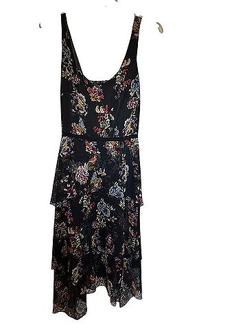 Slate & Willow Trifecta Casual Dress (view 2)