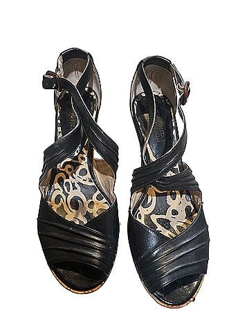 Kenneth Cole REACTION Kenneth cole Kenneth Cole Reaction Heels (view 2)