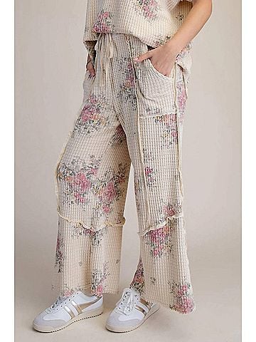 Easel Waffle Floral Wide Leg Pant in Pink Flowers On Beige (view 2)