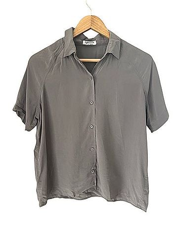 Everlane Silk Short-Sleeve Button-Down Shirt Short Sleeve Button-Down Shirt (view 1)