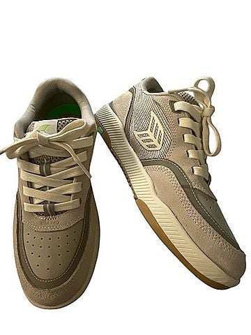 Cariuma Uba Pro Sneakers (view 1)
