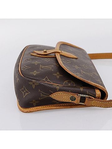 Louis Vuitton Sac Gibeciere Messenger Monogram Canvas Brown Canvas Shoulder Bag Bag (view 2)